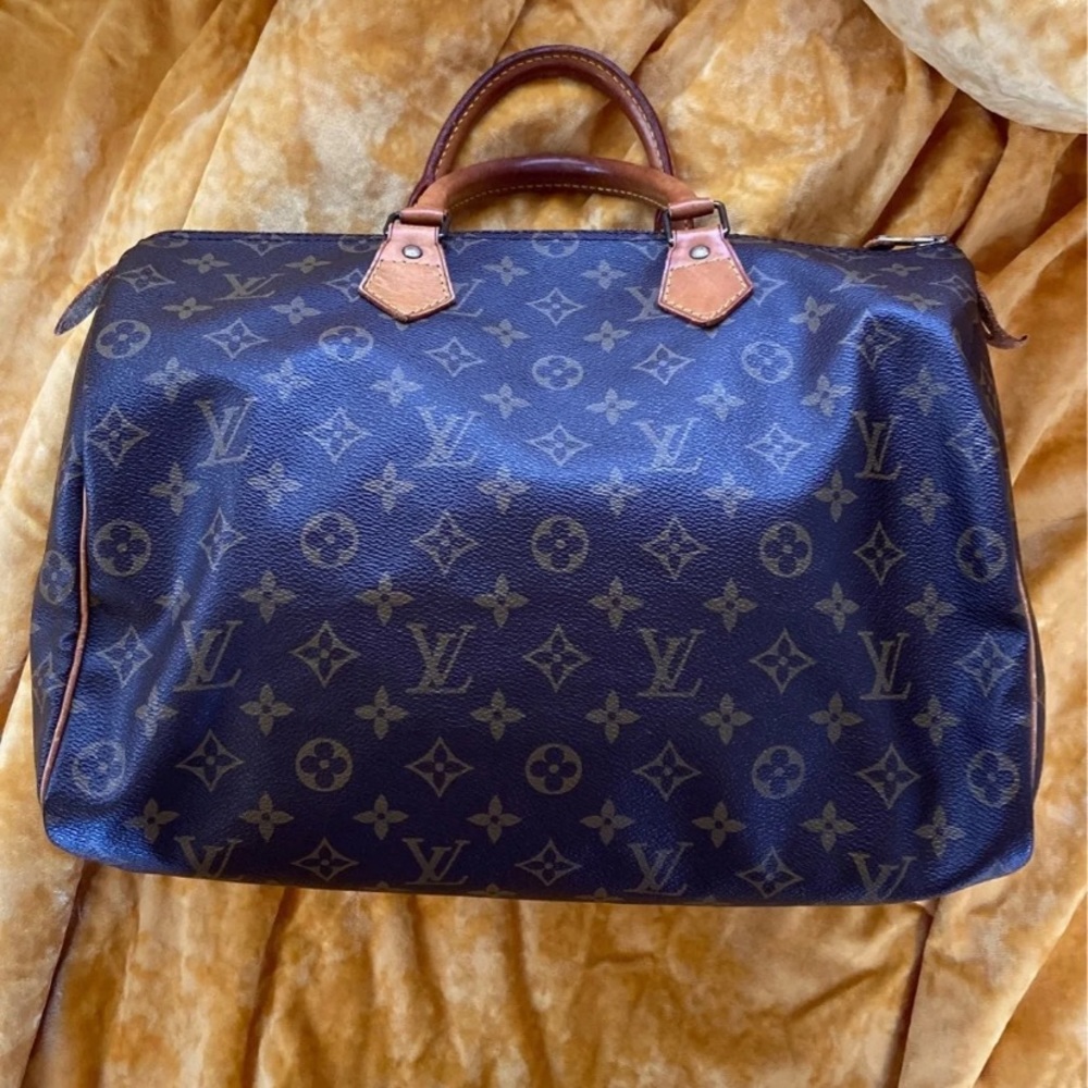 Authentic Louis Vuitton Speedy 35